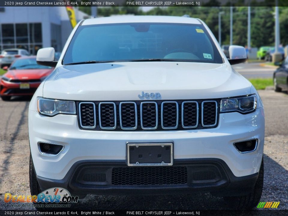 2020 Jeep Grand Cherokee Laredo E 4x4 Bright White / Black Photo #2