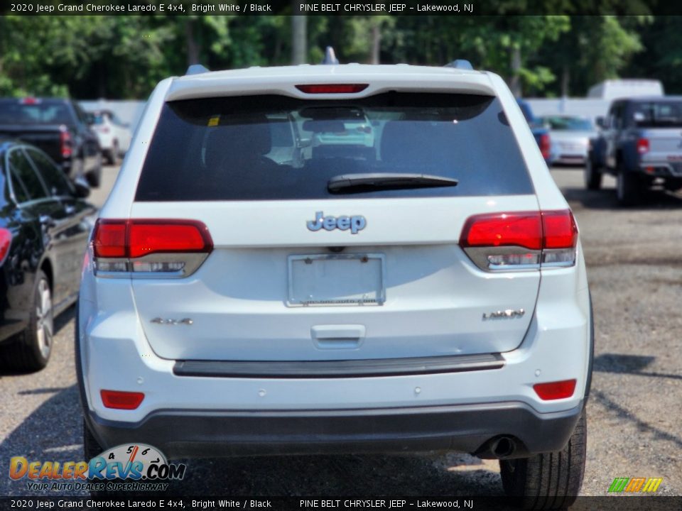 2020 Jeep Grand Cherokee Laredo E 4x4 Bright White / Black Photo #4