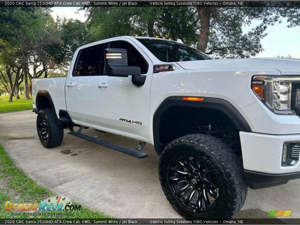 2020 GMC Sierra 2500HD AT4 Crew Cab 4WD Summit White / Jet Black Photo #18