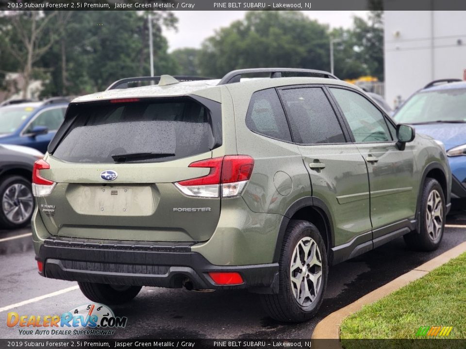 2019 Subaru Forester 2.5i Premium Jasper Green Metallic / Gray Photo #3