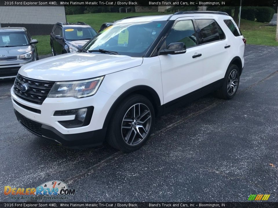 Front 3/4 View of 2016 Ford Explorer Sport 4WD Photo #2