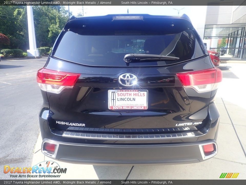 2017 Toyota Highlander Limited AWD Midnight Black Metallic / Almond Photo #4