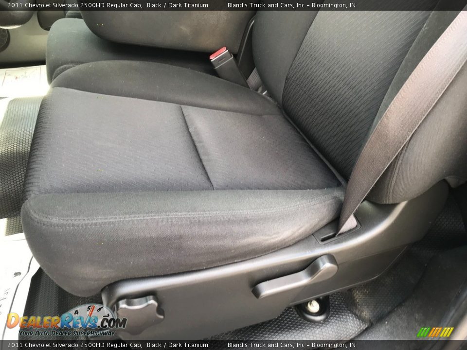 Front Seat of 2011 Chevrolet Silverado 2500HD Regular Cab Photo #12