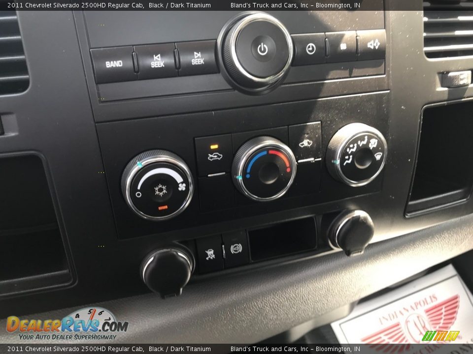 Controls of 2011 Chevrolet Silverado 2500HD Regular Cab Photo #20