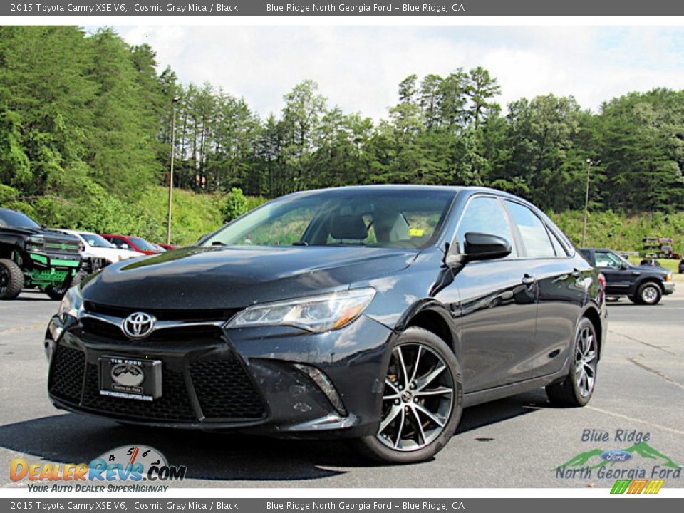 Front 3/4 View of 2015 Toyota Camry XSE V6 Photo #1