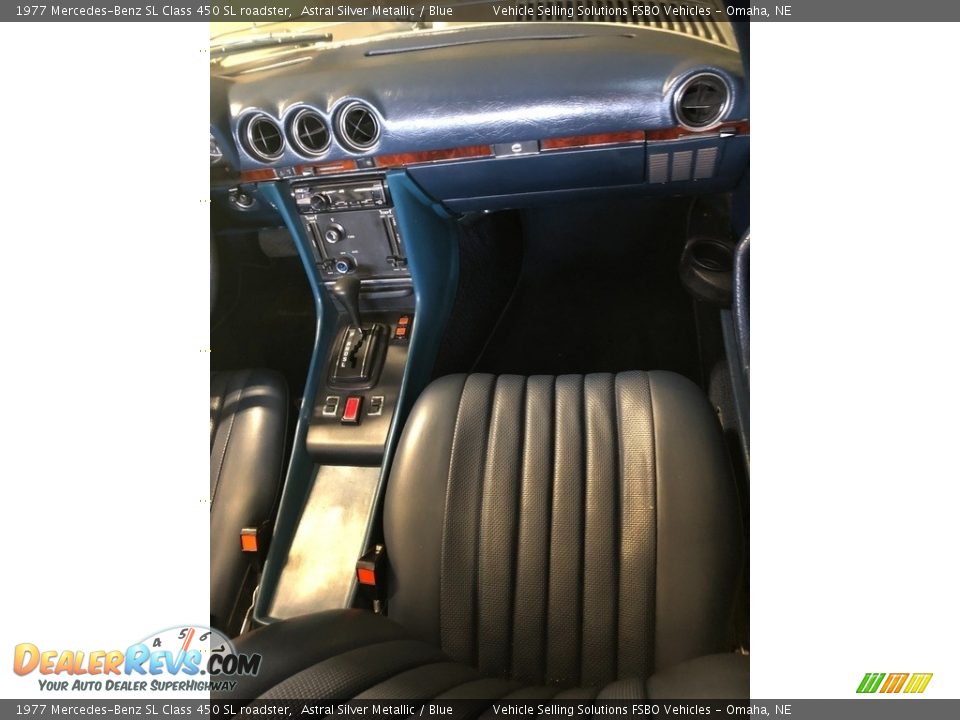 Front Seat of 1977 Mercedes-Benz SL Class 450 SL roadster Photo #3