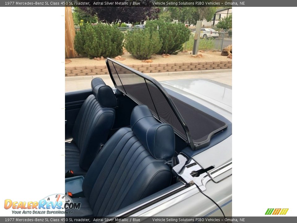 Front Seat of 1977 Mercedes-Benz SL Class 450 SL roadster Photo #7