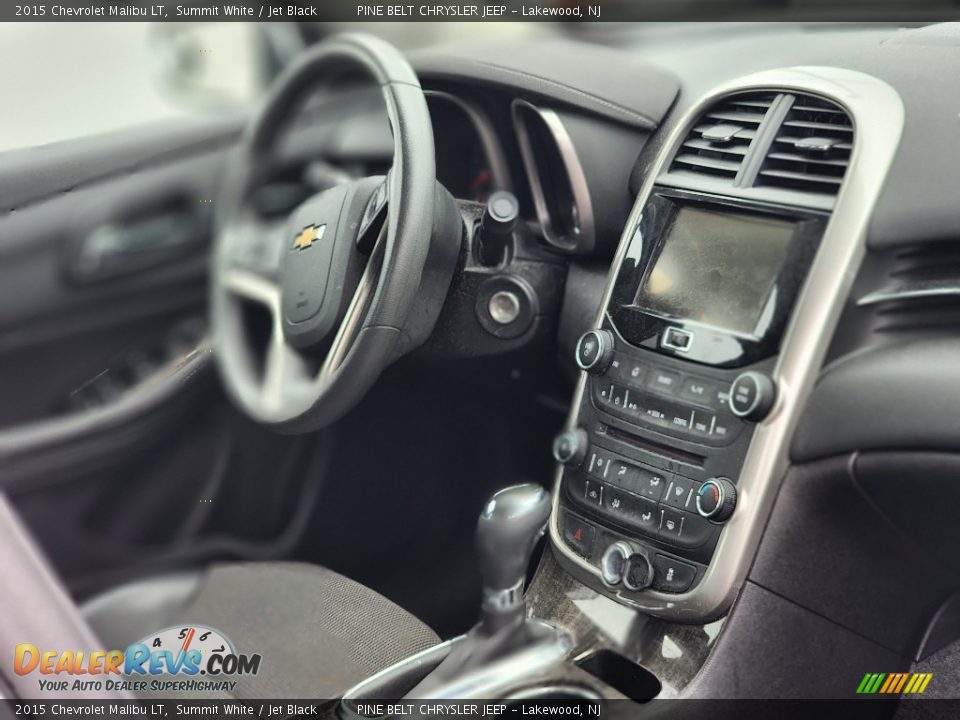 Controls of 2015 Chevrolet Malibu LT Photo #6