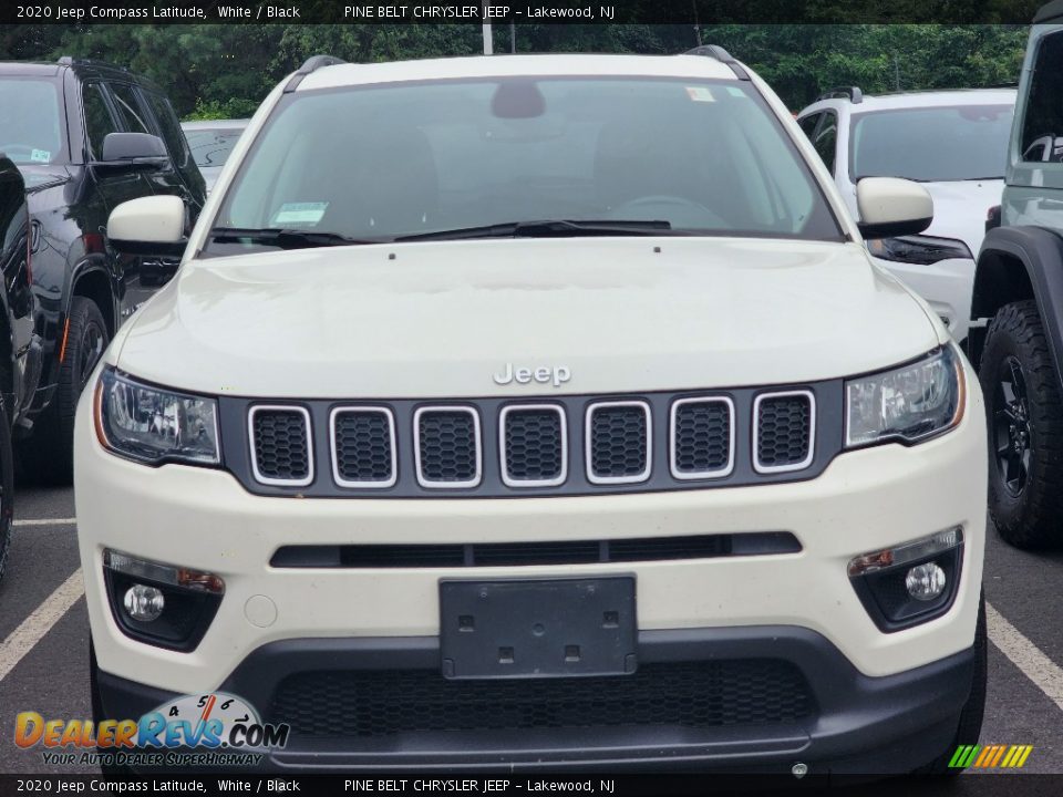 2020 Jeep Compass Latitude White / Black Photo #2