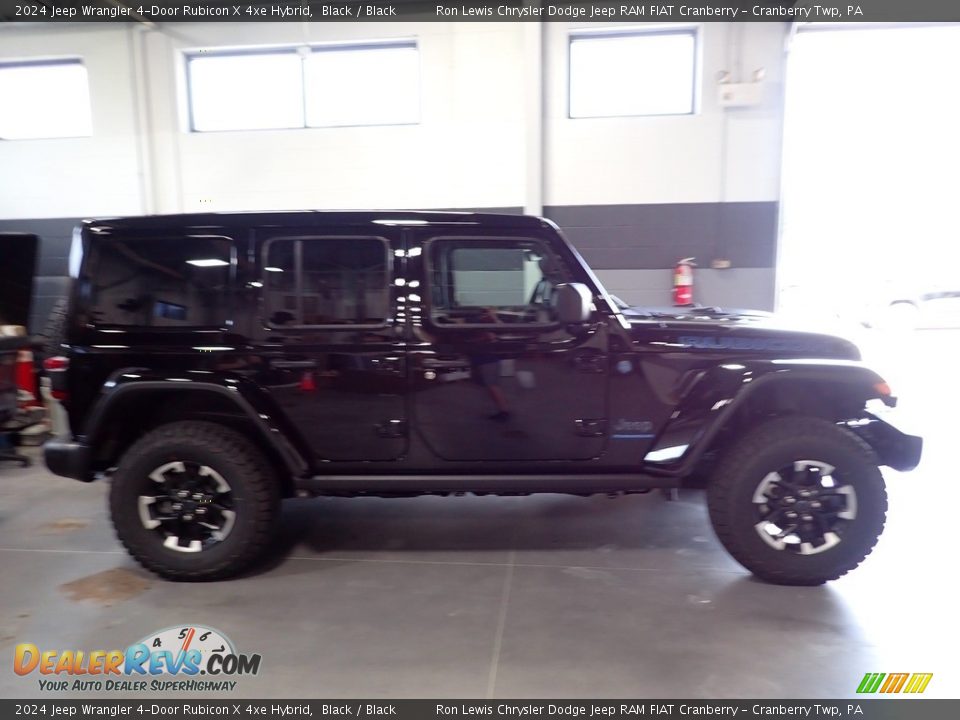 2024 Jeep Wrangler 4-Door Rubicon X 4xe Hybrid Black / Black Photo #4