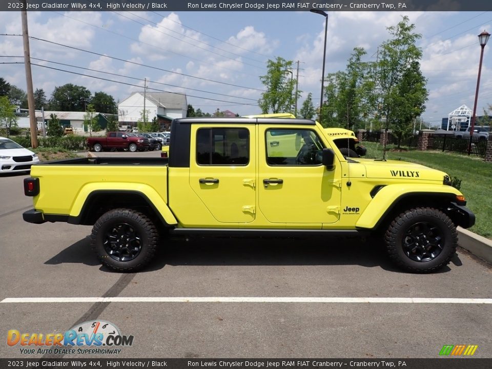 2023 Jeep Gladiator Willys 4x4 High Velocity / Black Photo #6