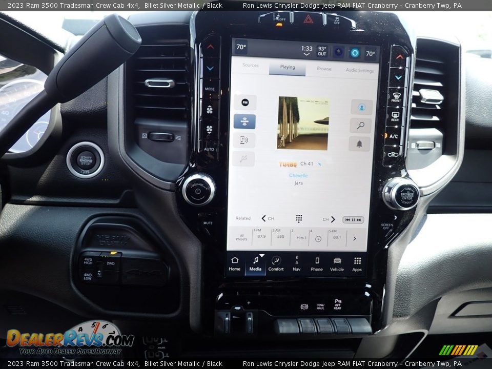 2023 Ram 3500 Tradesman Crew Cab 4x4 Billet Silver Metallic / Black Photo #17