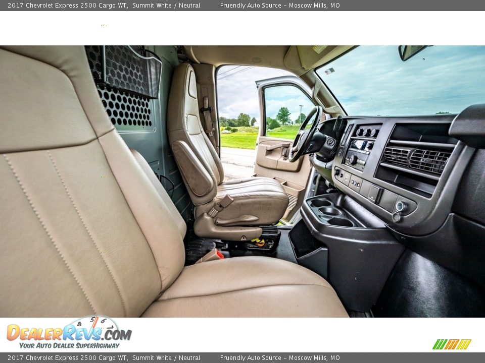 2017 Chevrolet Express 2500 Cargo WT Summit White / Neutral Photo #25