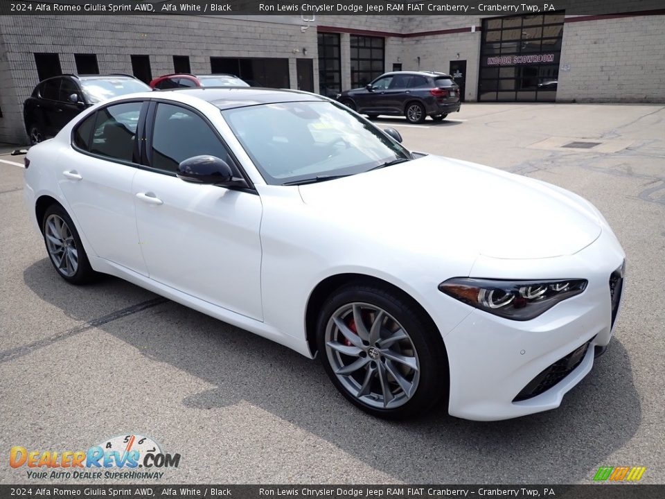 Front 3/4 View of 2024 Alfa Romeo Giulia Sprint AWD Photo #7