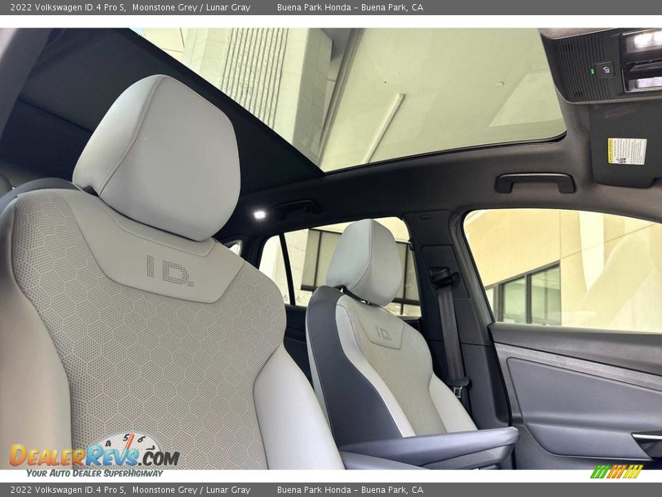 Front Seat of 2022 Volkswagen ID.4 Pro S Photo #20