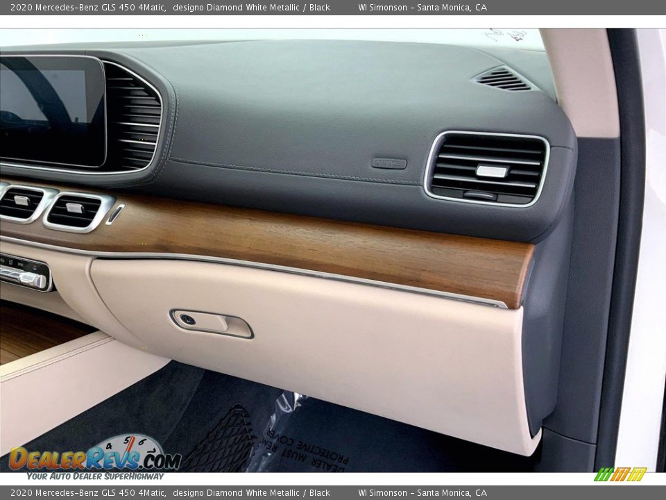 Dashboard of 2020 Mercedes-Benz GLS 450 4Matic Photo #16