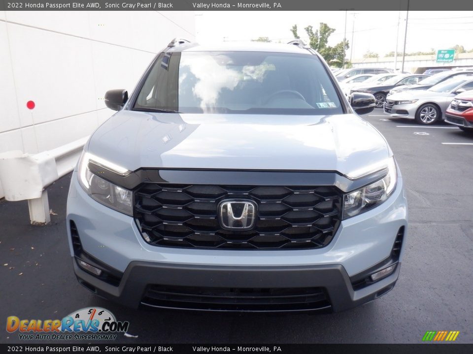 2022 Honda Passport Elite AWD Sonic Gray Pearl / Black Photo #5