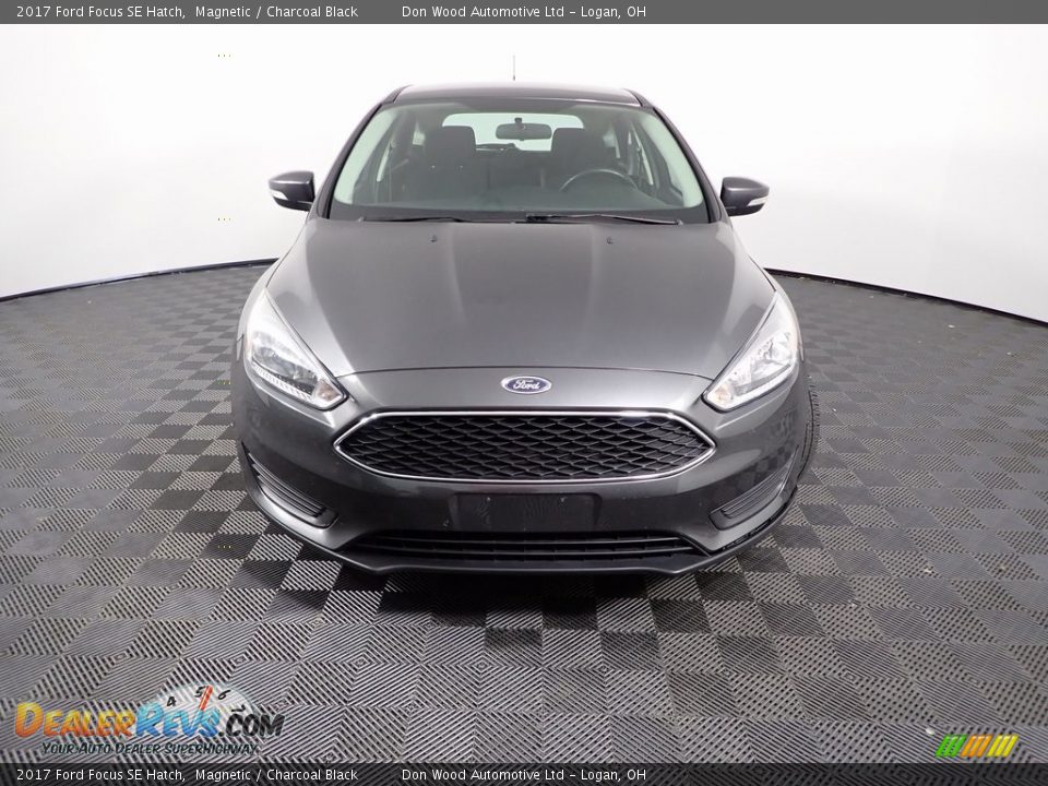 2017 Ford Focus SE Hatch Magnetic / Charcoal Black Photo #5