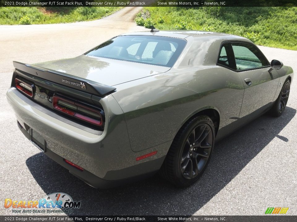 2023 Dodge Challenger R/T Scat Pack Plus Destroyer Grey / Ruby Red/Black Photo #5