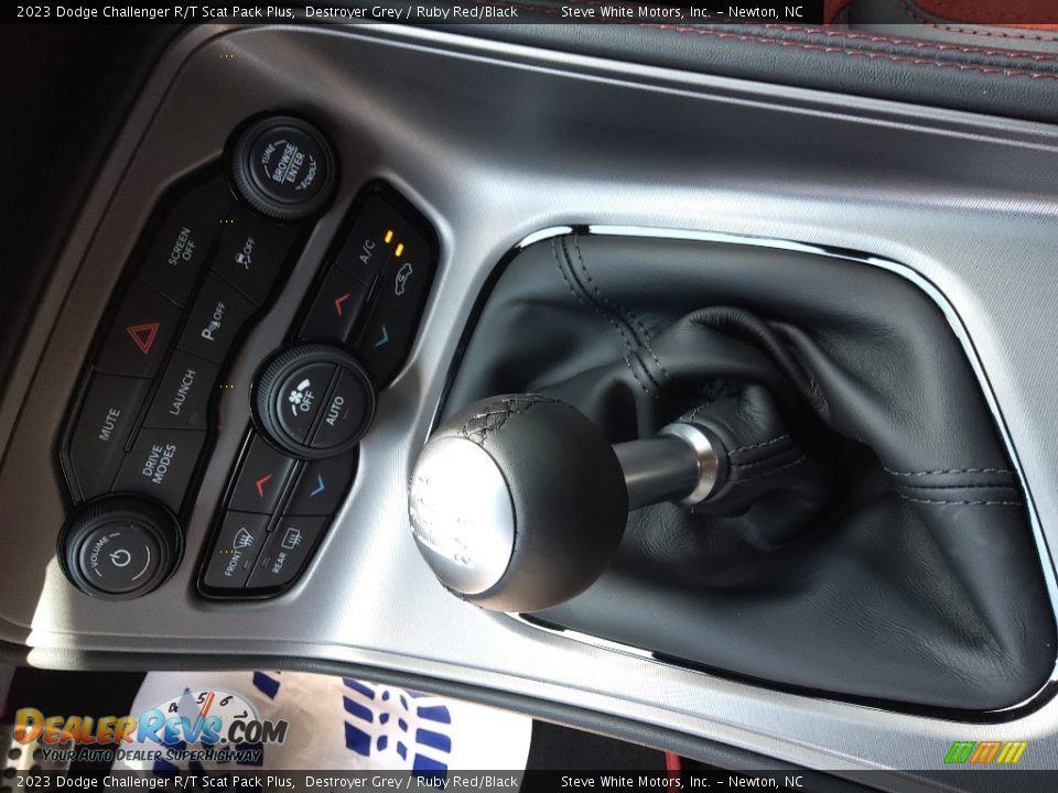 2023 Dodge Challenger R/T Scat Pack Plus Shifter Photo #20