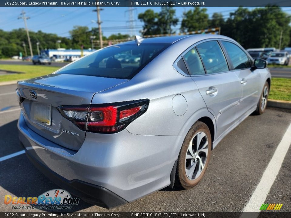 2022 Subaru Legacy Premium Ice Silver Metallic / Titanium Gray Photo #3
