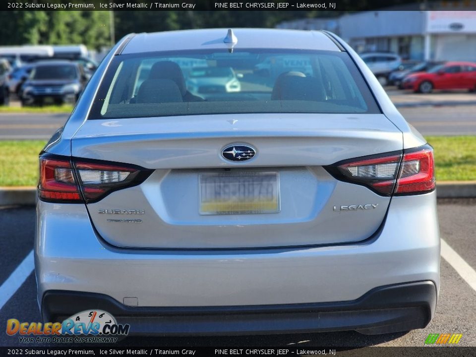 2022 Subaru Legacy Premium Ice Silver Metallic / Titanium Gray Photo #4
