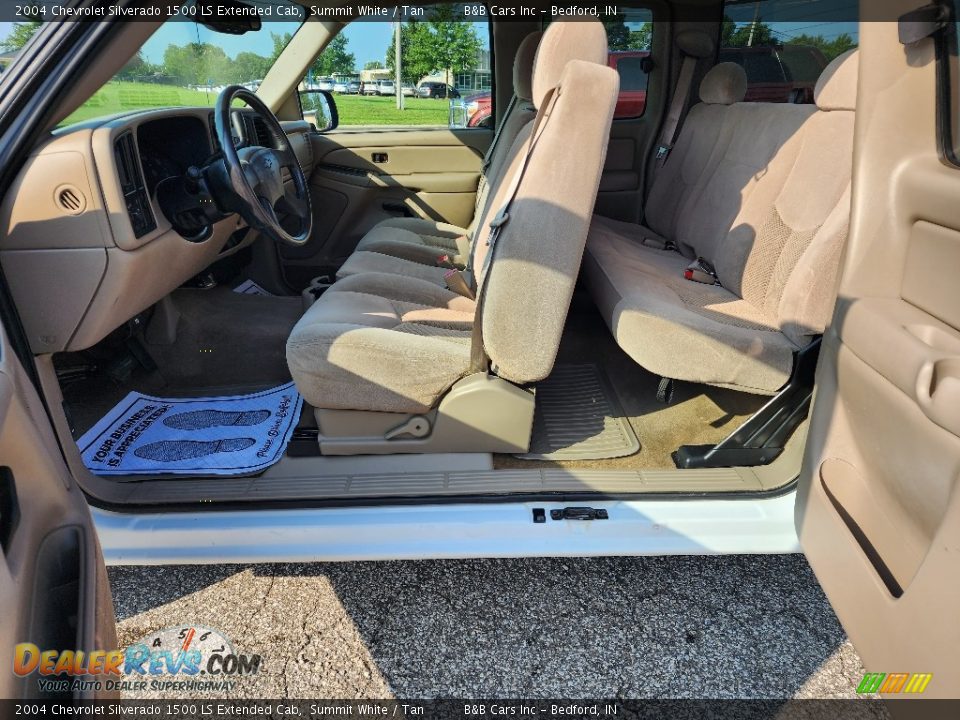 Tan Interior - 2004 Chevrolet Silverado 1500 LS Extended Cab Photo #10