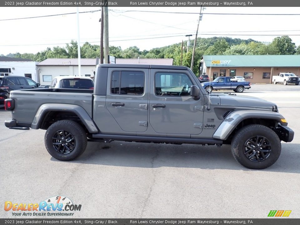 Sting-Gray 2023 Jeep Gladiator Freedom Edition 4x4 Photo #8