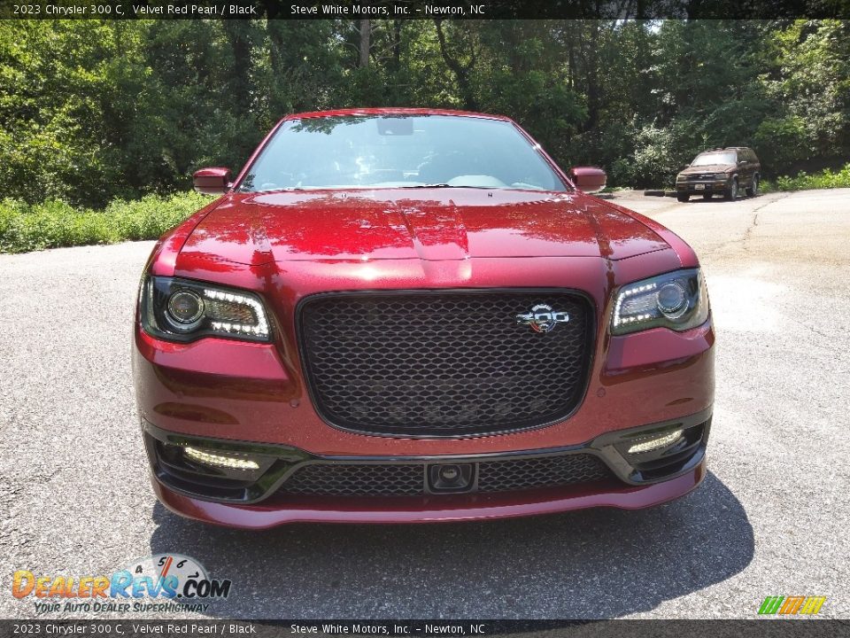 Velvet Red Pearl 2023 Chrysler 300 C Photo #3