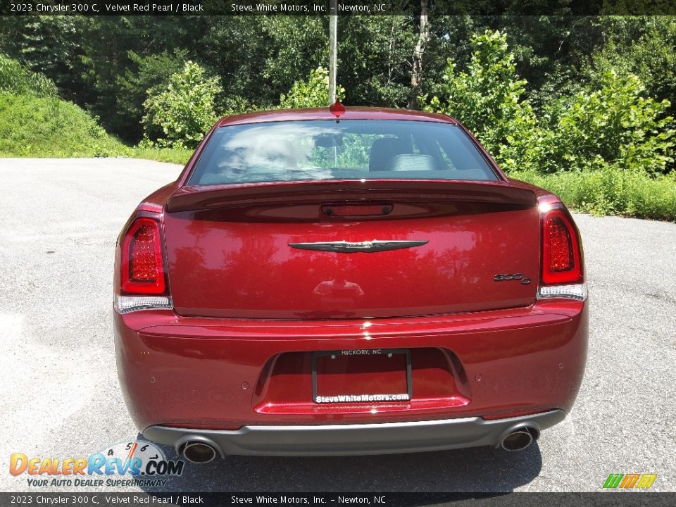 2023 Chrysler 300 C Velvet Red Pearl / Black Photo #6