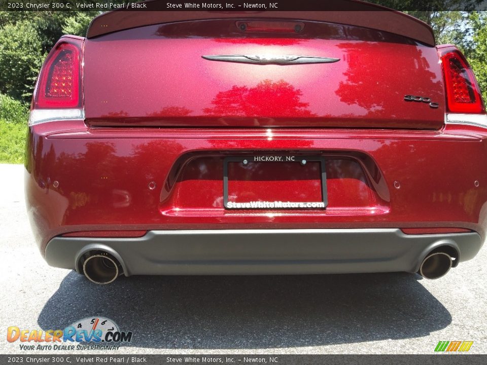 Exhaust of 2023 Chrysler 300 C Photo #8