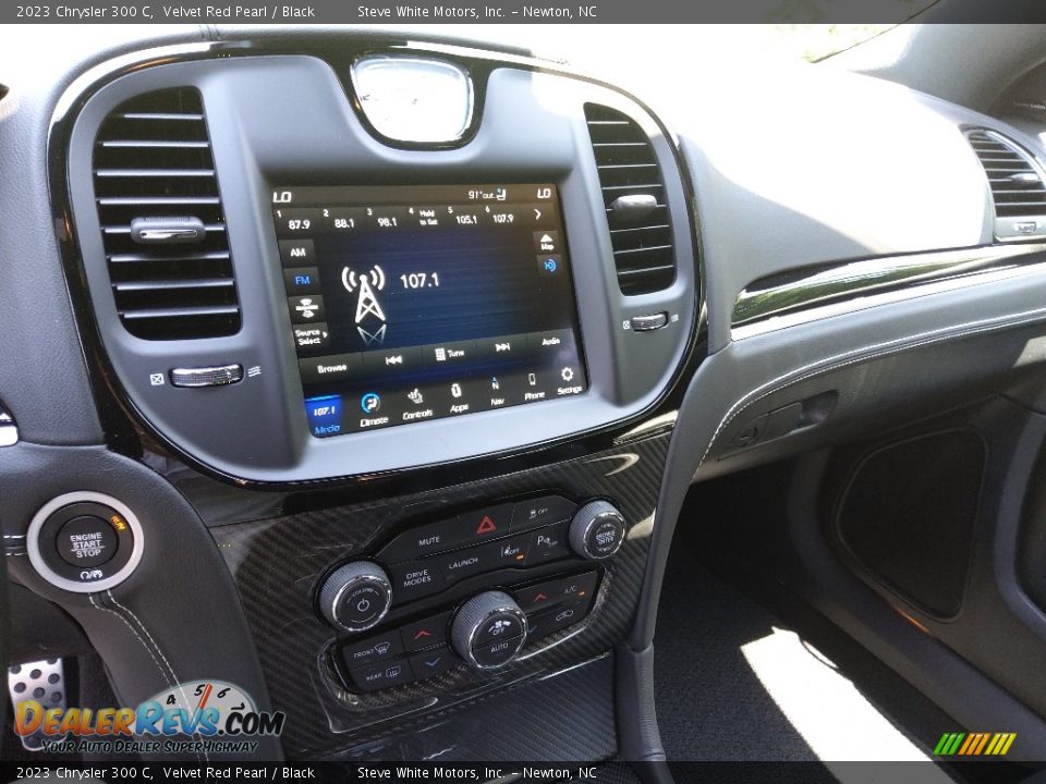 Controls of 2023 Chrysler 300 C Photo #15