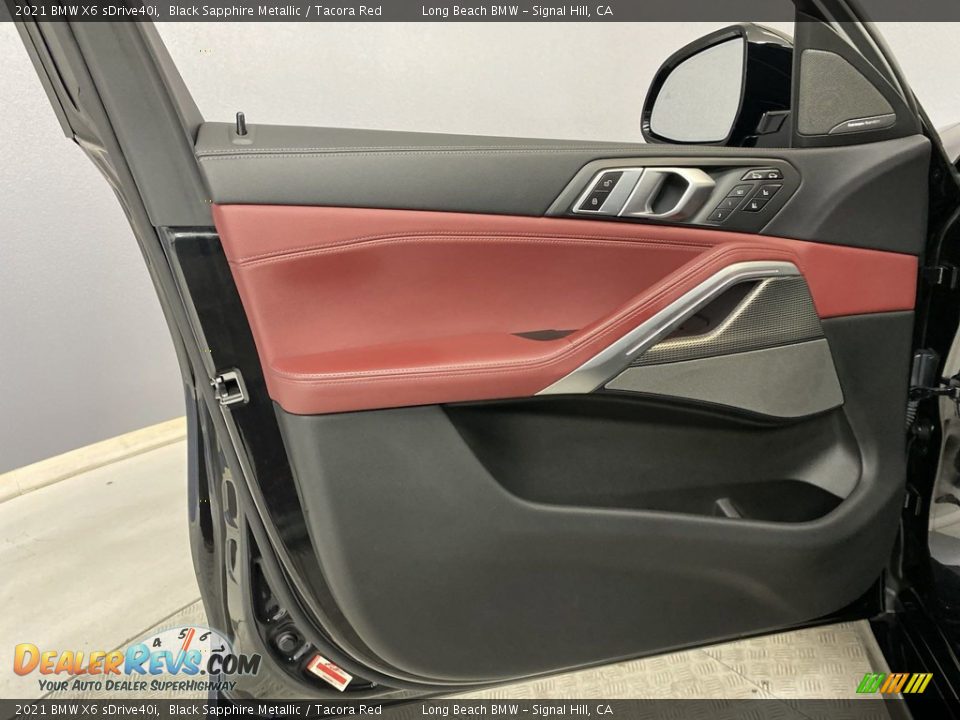 Door Panel of 2021 BMW X6 sDrive40i Photo #12