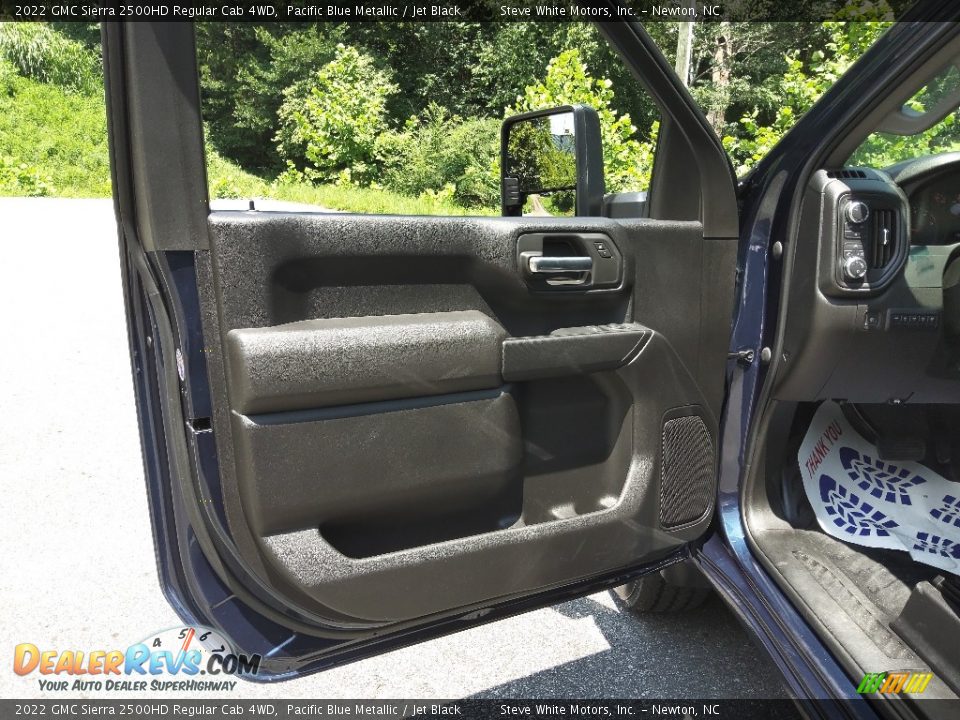 Door Panel of 2022 GMC Sierra 2500HD Regular Cab 4WD Photo #20