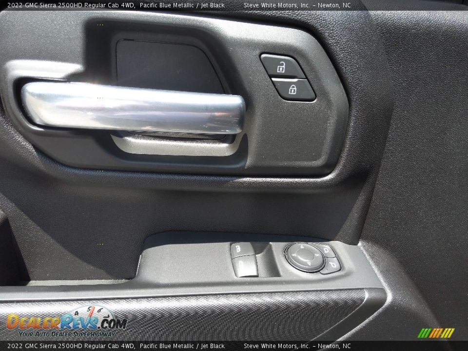 Door Panel of 2022 GMC Sierra 2500HD Regular Cab 4WD Photo #22
