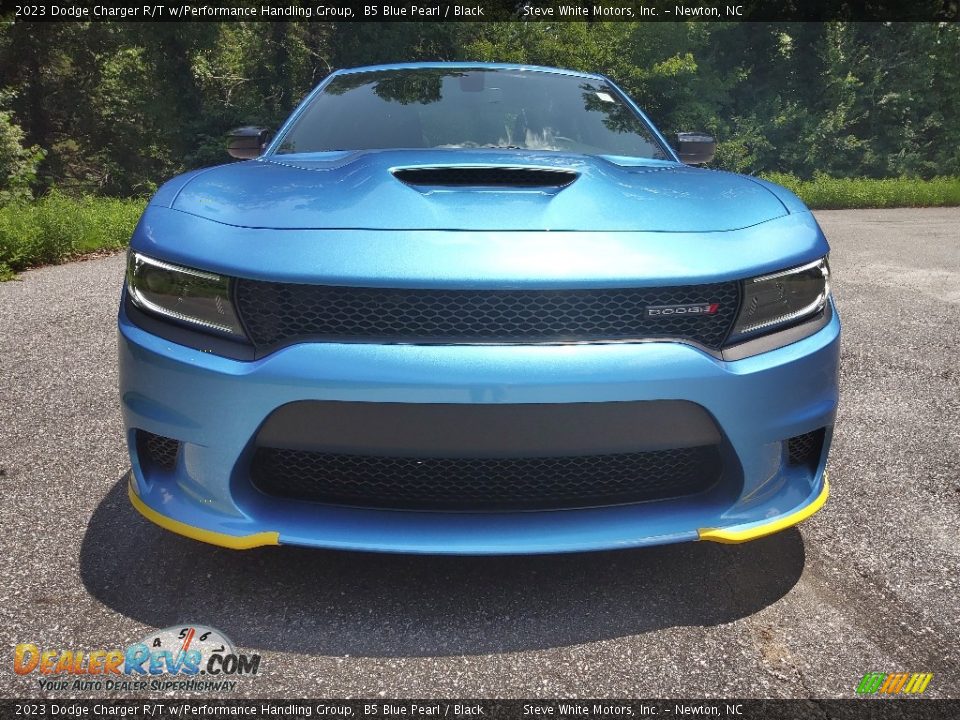 2023 Dodge Charger R/T w/Performance Handling Group B5 Blue Pearl / Black Photo #3