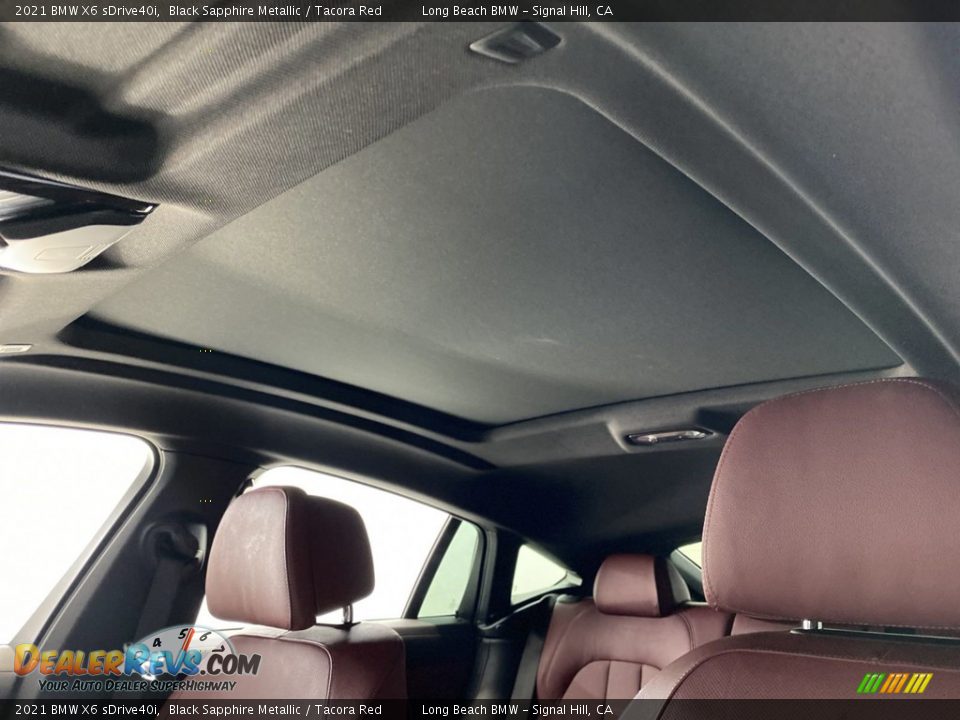 Sunroof of 2021 BMW X6 sDrive40i Photo #30