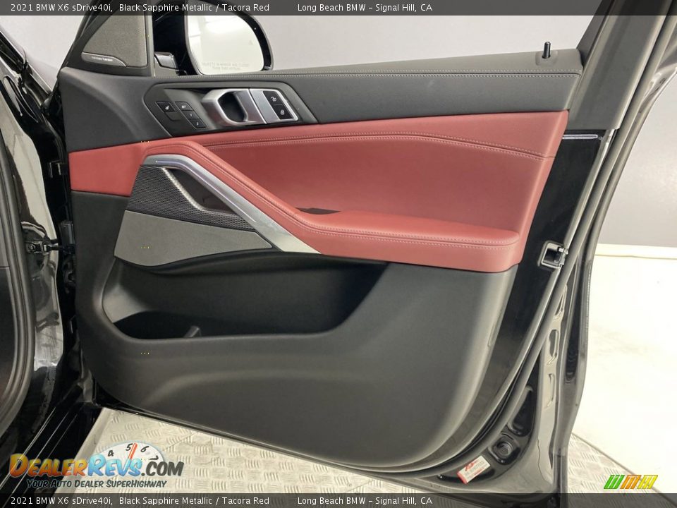 Door Panel of 2021 BMW X6 sDrive40i Photo #31