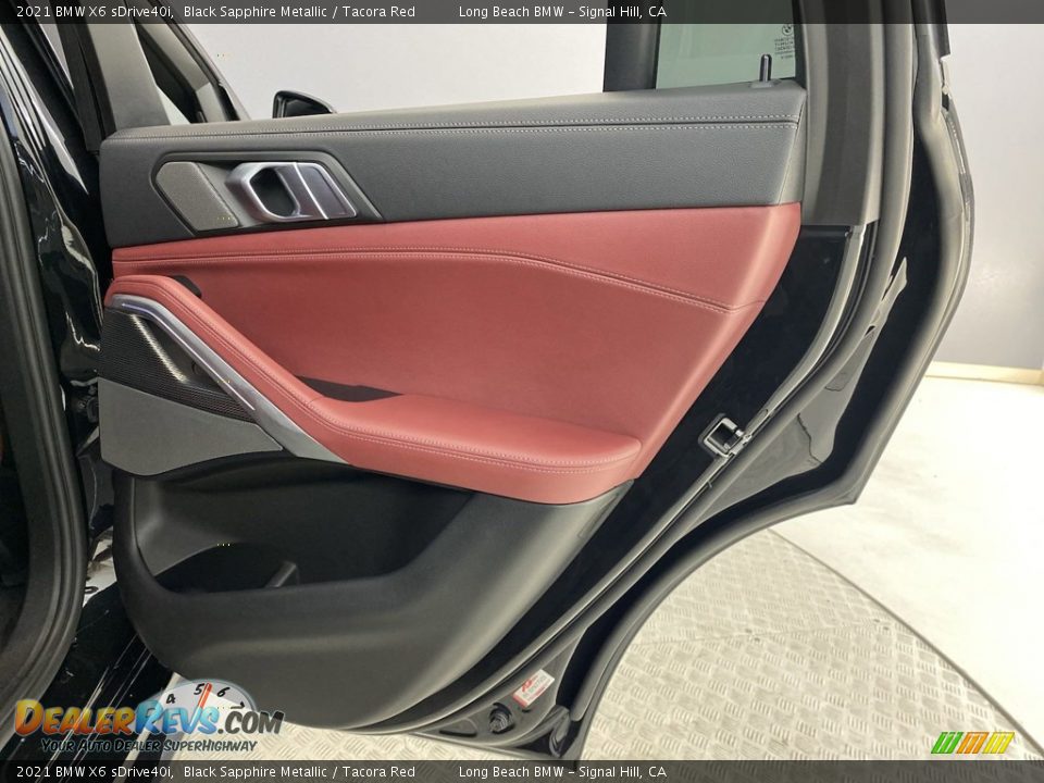 Door Panel of 2021 BMW X6 sDrive40i Photo #34
