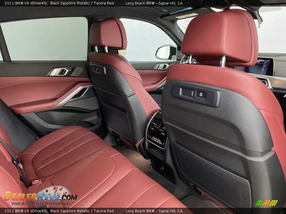Rear Seat of 2021 BMW X6 sDrive40i Photo #35