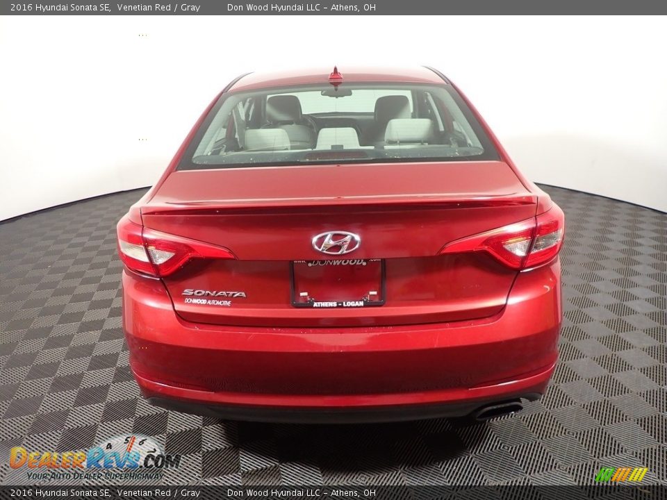 2016 Hyundai Sonata SE Venetian Red / Gray Photo #10