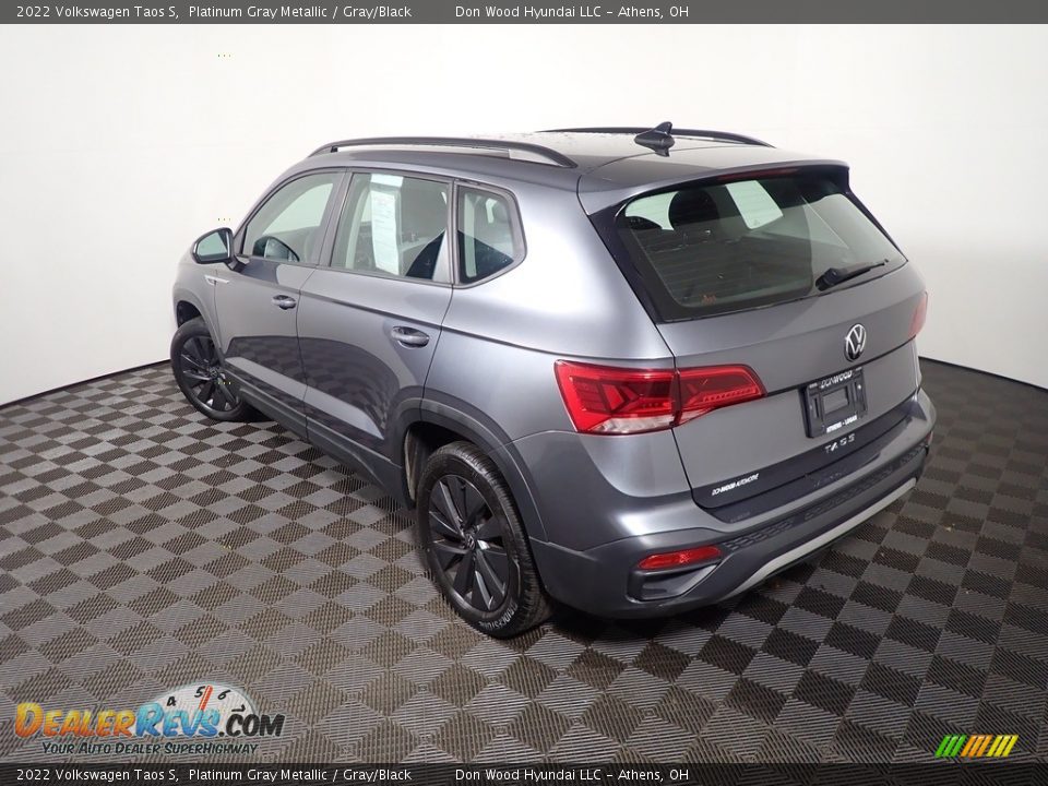 2022 Volkswagen Taos S Platinum Gray Metallic / Gray/Black Photo #10