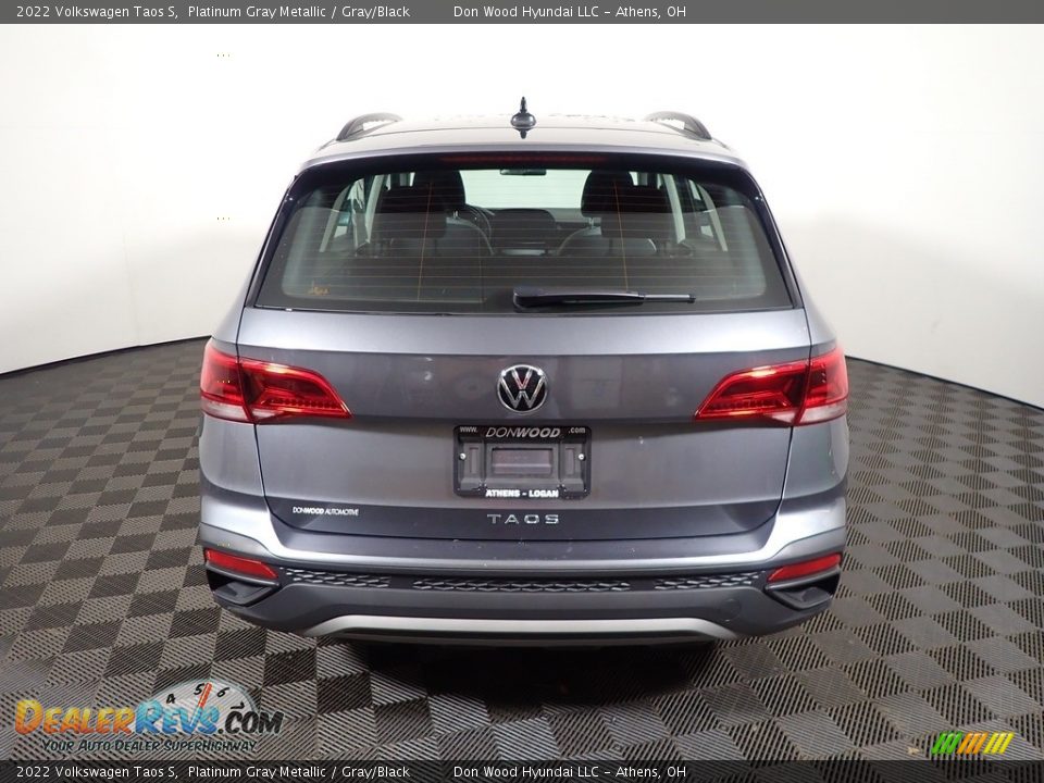 2022 Volkswagen Taos S Platinum Gray Metallic / Gray/Black Photo #11