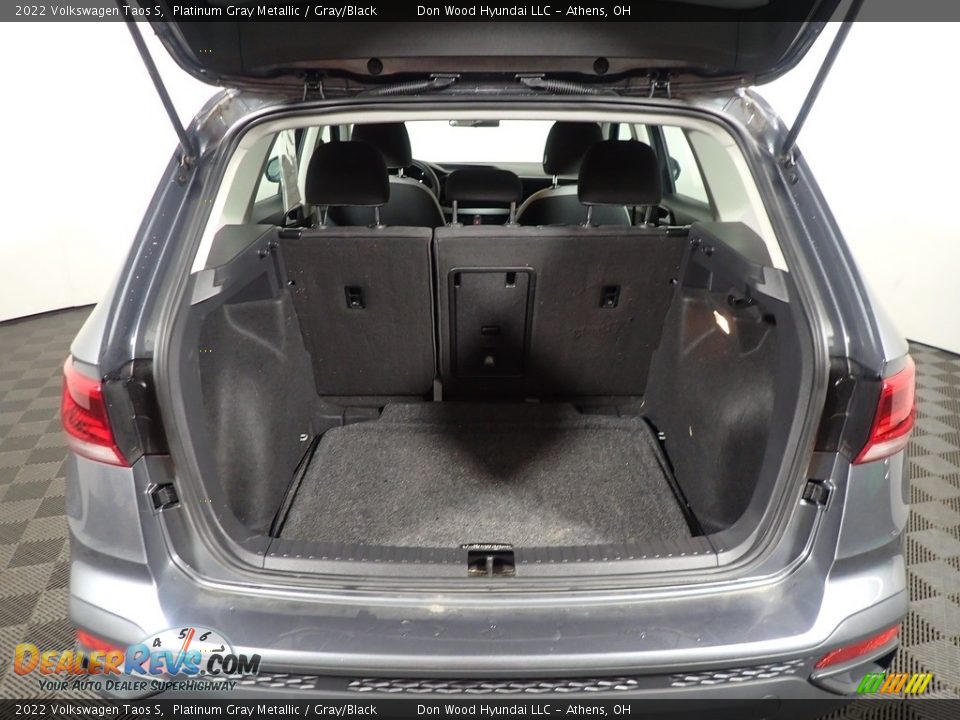 2022 Volkswagen Taos S Trunk Photo #13