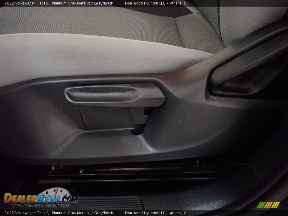 2022 Volkswagen Taos S Platinum Gray Metallic / Gray/Black Photo #19