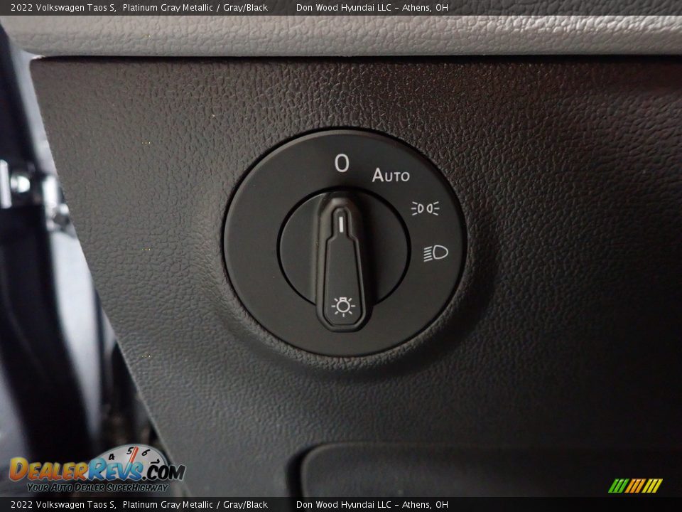 2022 Volkswagen Taos S Platinum Gray Metallic / Gray/Black Photo #26