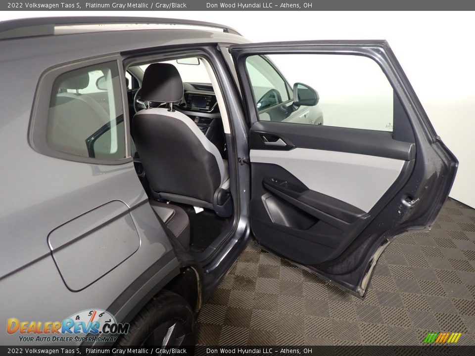 2022 Volkswagen Taos S Platinum Gray Metallic / Gray/Black Photo #31