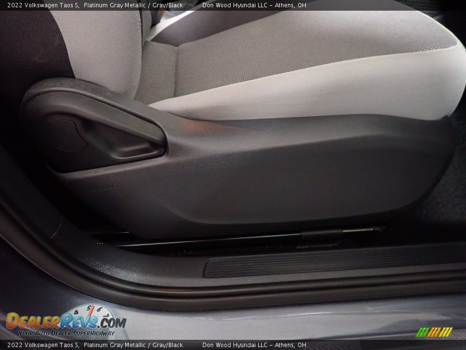 Front Seat of 2022 Volkswagen Taos S Photo #35