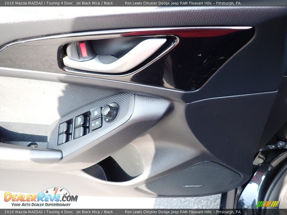 Door Panel of 2016 Mazda MAZDA3 i Touring 4 Door Photo #14