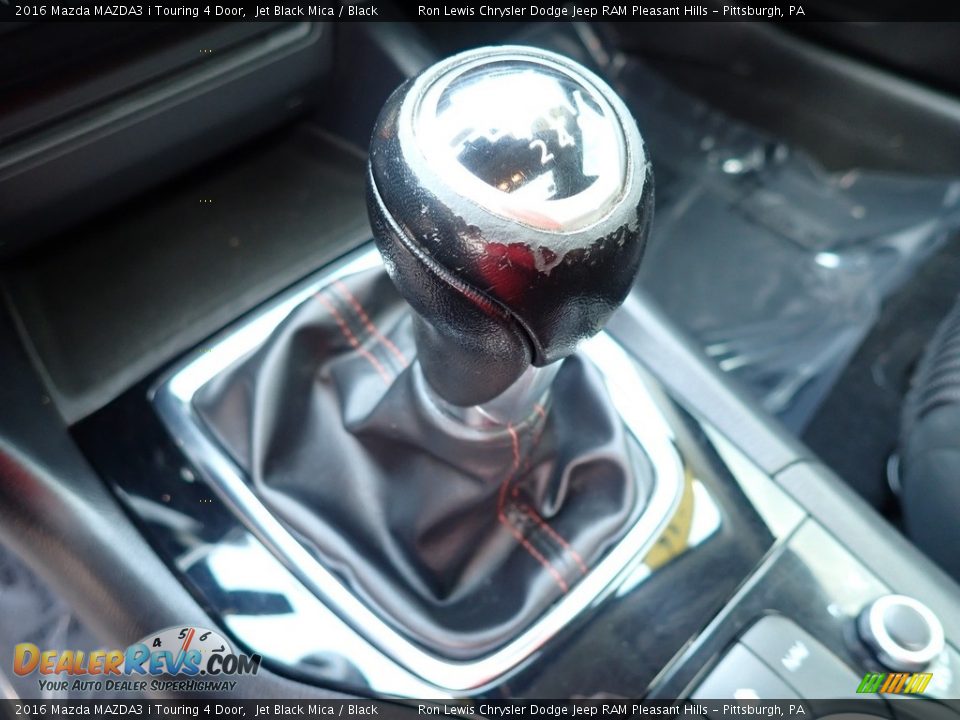 2016 Mazda MAZDA3 i Touring 4 Door Shifter Photo #17